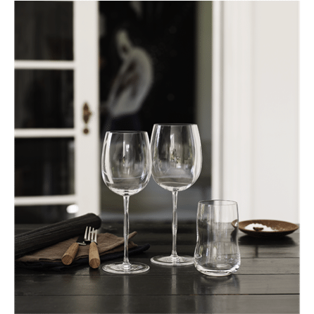 Dæk op til forårets- og sommerens dejlige stunder med elegante glas fra Holmegaard !