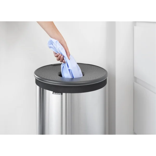 Brabantia - Tvättkorg 60 L - plastlock - Matt Svart